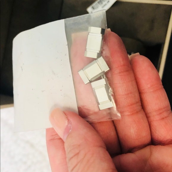 Authentic Burberry Watch with tags included - Picture 6 of 6